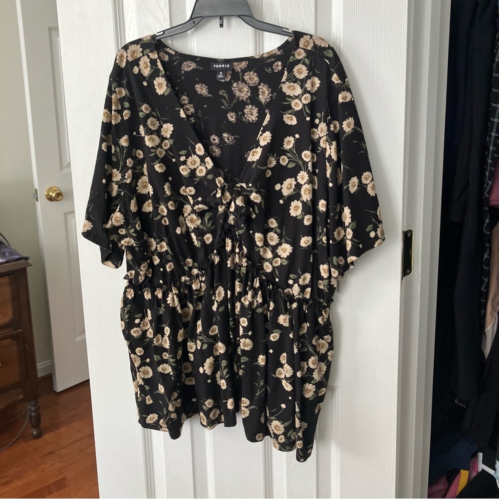 Torrid Black Sunflower Print Cotton Babydoll Top
